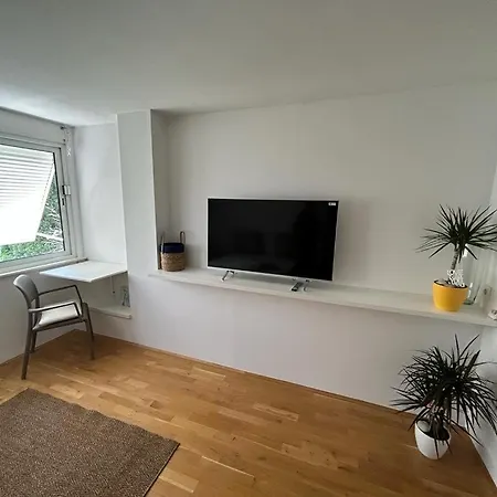 Nia Apartman